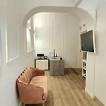 아우렐리아 가든룸 B&B
