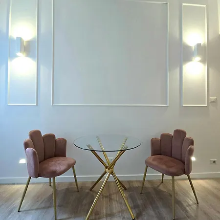 Aurelia Garden 4*