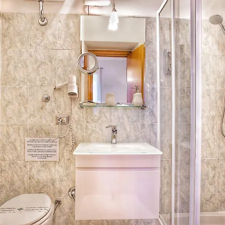 Aurelia Garden Bed & Breakfast 4*