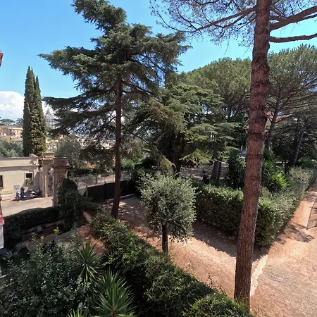 Aurelia Garden Rom